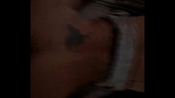 Casal em cena amadora 