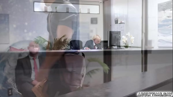 Play MP4 - Killian Knox's eyes almost pops out as his asshole gets penetrated by Roman Todd's cock&excl;