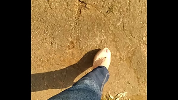 Walking on peeptoe shoes in public