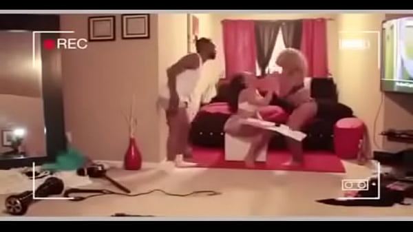 GLAUBAO PAUZUDAO FODENDO ELAS FORTE 