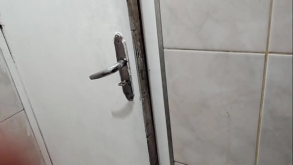 Nonton Meio -irm&atilde;os Obrigada Sua Irm&atilde; Fazer Chupeta Chuveiro Escondido Dos Seus Pais Facefank thumbnail