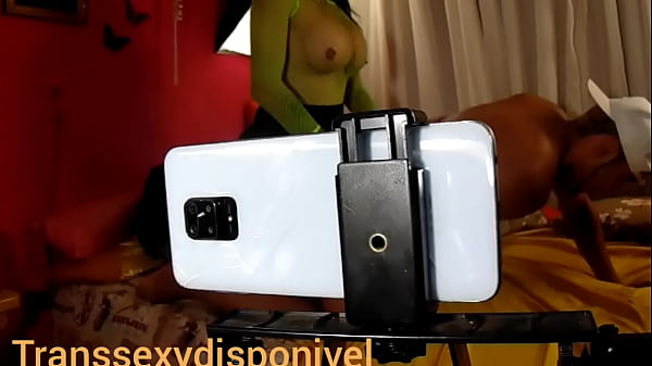 Boneca Gemendo Levando Pica De Garot&atilde;o Safado thumbnail