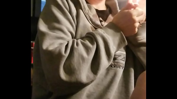 Play MP4 - glass and sucking cock