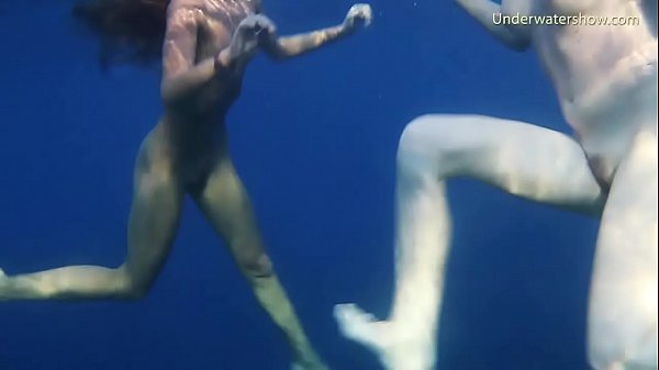 Play MP4 - Girls on Tenerife underwater lesbians