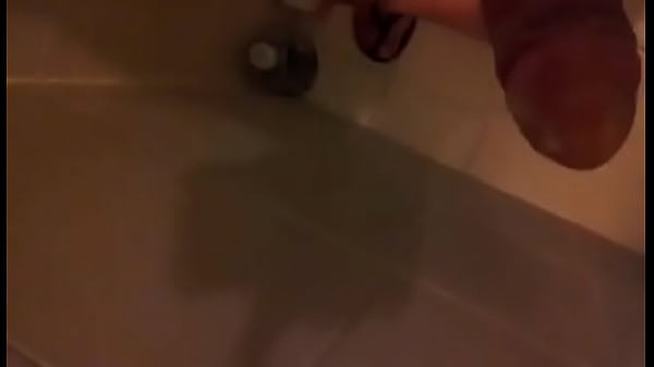 Sacandome la leshe antes de la ducha!!!