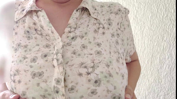 A married woman gets excited by outdoor masturbation The full videois channels aika frau