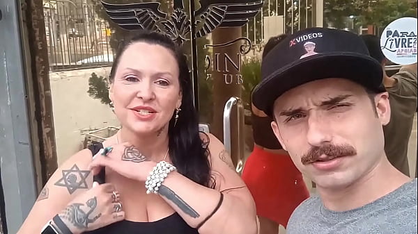 Saymon com tesão no paue DinniGata visitando aLê Jardin em porto alegre