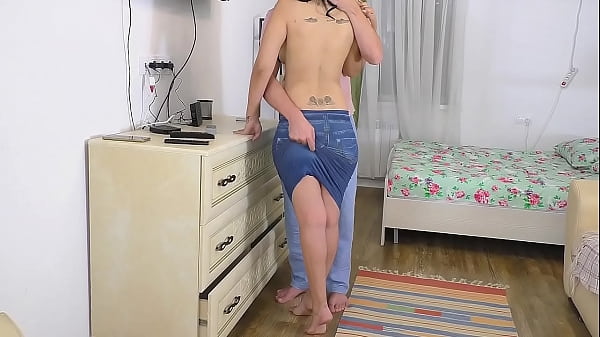 Play MP4 - stepmom raised her leg and allowed her stepson to fuck her in the pussy and anal