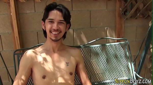 Play MP4 - Japanese teen jerking rod