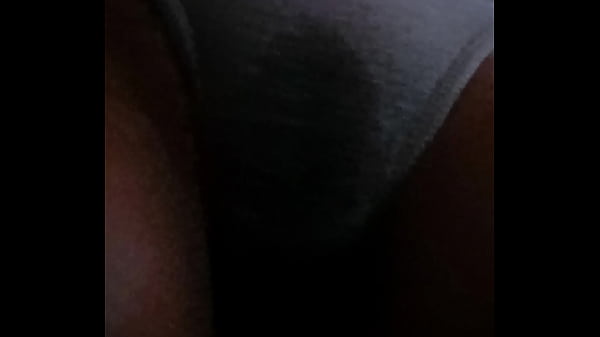 Se me moj&oacute_ un poquito la tanga