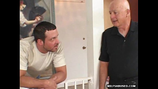 This sexy big tit milf_gets herpussy pounded