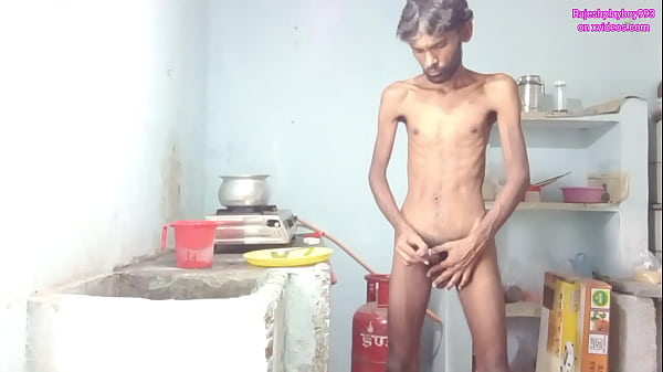 Play MP4 - Rajeshplayboy993 cooking aalu curry&comma; fingering in the ass hole&comma; spanking&comma; moaning and cumming