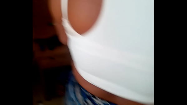 Play MP4 - Mamadora&comma; puerca y fogosa de metro revolucion