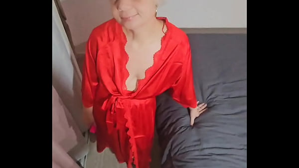 Nonton Alors Tu Veux Pas Me Rejoindre Toujours Pas Tu H&eacute;site Encore thumbnail