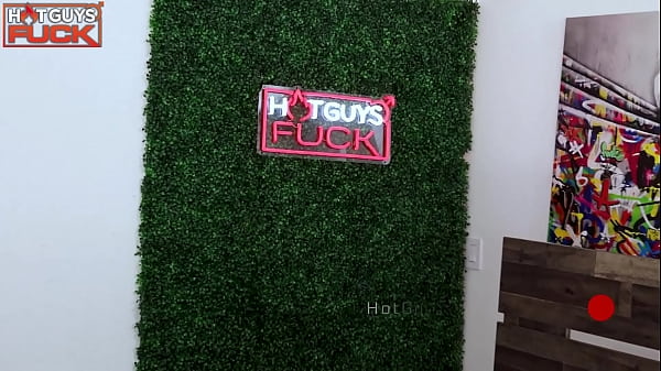 Play MP4 - Cut Up Stud Calvin Gives Melody That Good Dick&excl;