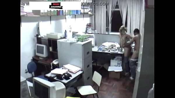 Play MP4 - Loira safada faz sexo com outro funcion&aacute;rio dentro de escrit&oacute;rio cont&aacute;bil