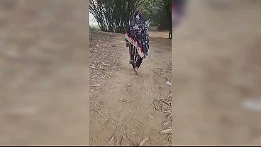 Nonton Fucking With Sister-in-law In The Bamboo Garden thumbnail