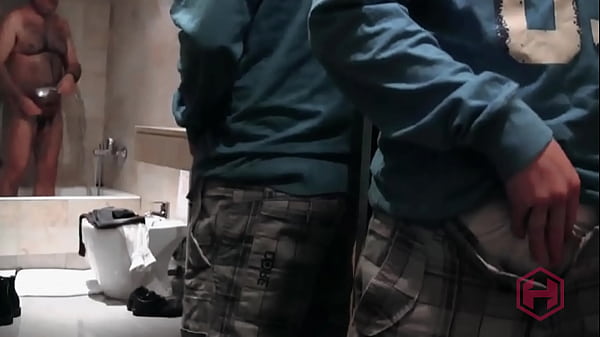 Gay Cruising Public Shower thumbnail