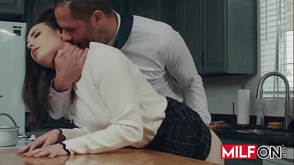 Play MP4 - Sexy and horny wife cheats her husband for fresh dick and suck it tender - Casey Calvert&comma; Damon Dice