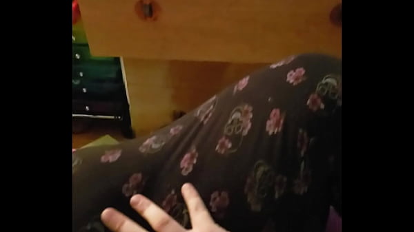 Play MP4 - Big latina playing with tiny cock