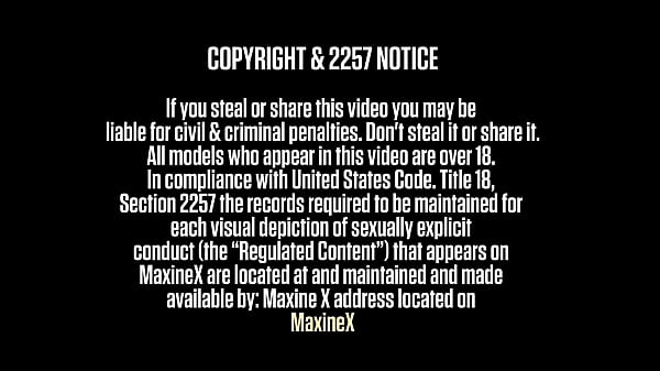 Nonton Dildo Fucking & Lesbian Cunnilingus Scenes Of Ashley Fires & Maxine X! thumbnail