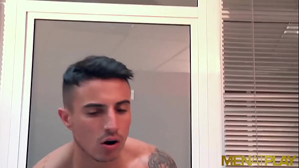 Play MP4 - MENATPLAY Athletic Ken Rodeo Banged By Colleague Klein Kerr