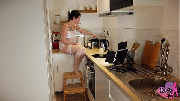 Apr&egrave;s cet &eacute;norme fail monsieur &agrave; bien eu son caf&eacute; et il ma baiser dans 