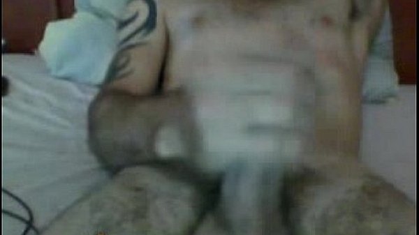 Tatuado Peludinho Gozando 