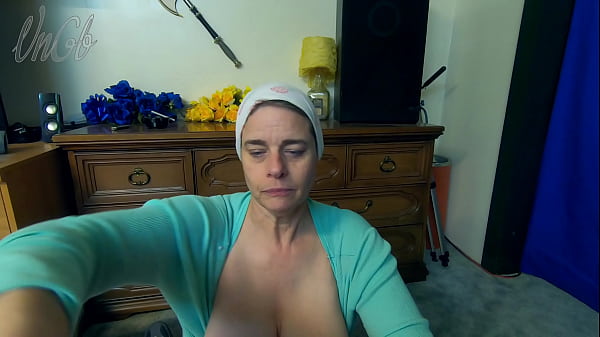 Play MP4 - Ginger B's Russian Maid Wants To Make a Porno