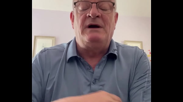 Play MP4 - How being bi sexual happened to me