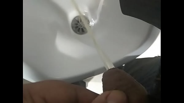 Play MP4 - Desi gay pee