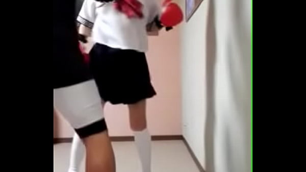 金蹴り24　タマ責め 