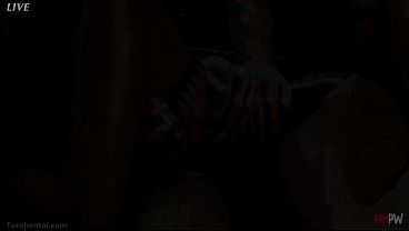 Dakota follada por sus agujeros por dos hombres bien dotados 