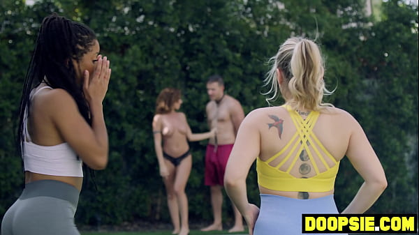 Big ass ebony MILFhas a bisexual_foursomewith GFand neighbors