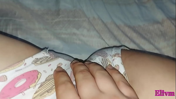 Play MP4 - Jugando con el co&ntilde;o de mi amiga Eli