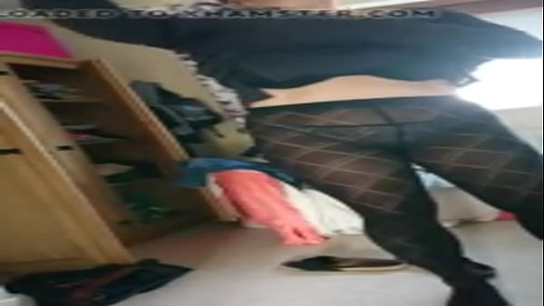 Dumb_Pantyhose Bitch_Dressing01