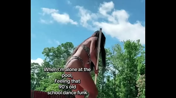 Nonton When I&rsquo;m Alone At The Pool,feeling That 90s Old School Funk thumbnail