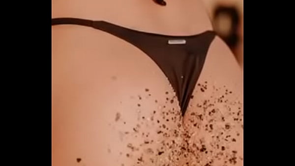 Let&iacute;cia bufoni rabao cheio de areia 