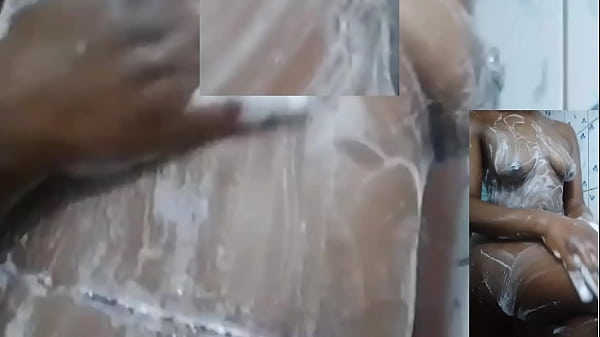 Play MP4 - Cyndy Blackslave - Masturbate in shower with little squirt