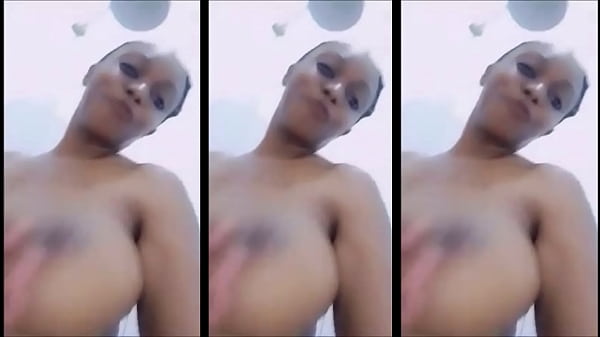 Play MP4 - Huge Titted Black Cutie has a Shower