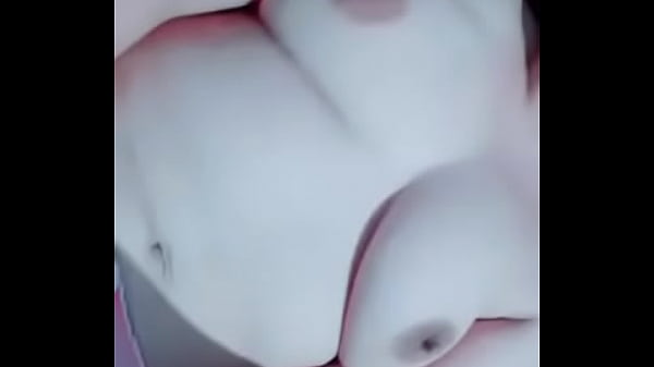 Play MP4 - Me masturbo en mi cuarto &comma; entra mi CRIADO y me da de su verga joven el est&aacute; recargado de leche