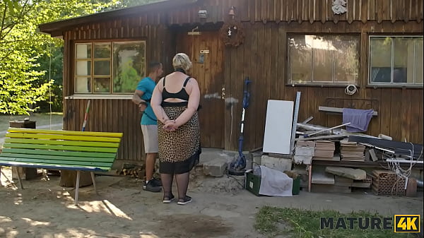 MATURE4K. Kinky giantess Diana is having outdoor sex 