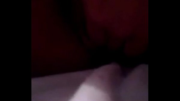 Mexicana_deseándose su tierna vagina muy mojada