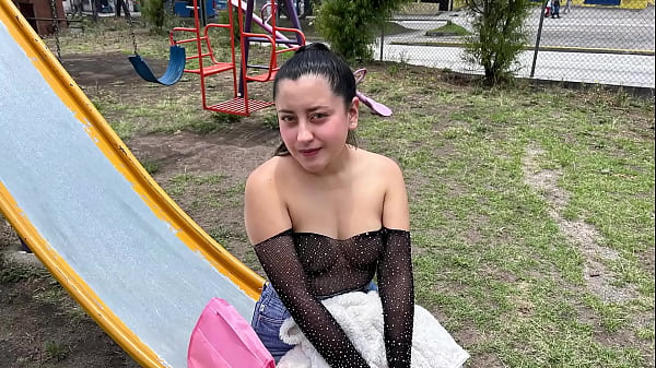 Follada caliente con un seguidor que me encontró en la Universidad