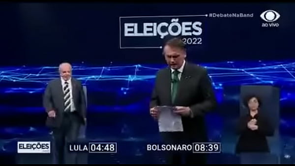 Capit&atilde;o arrega&ccedil;a idoso 