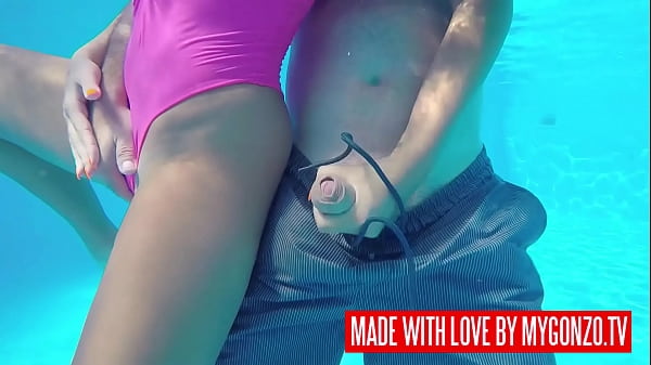 Play MP4 - Beauty and the Fuck Beast - with Rebeca Cerrera and Leslie Taylor