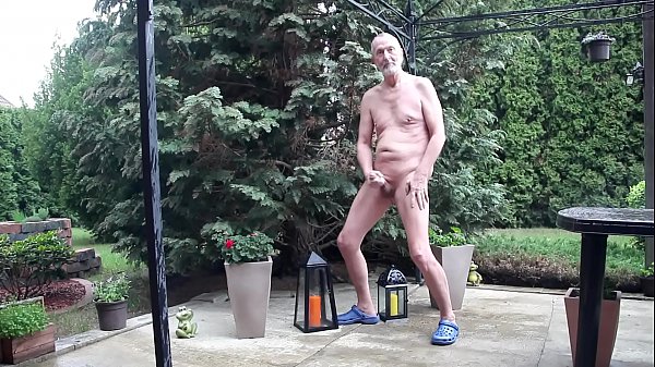 Nudeboy is wanking 261 