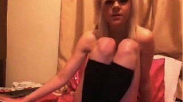 Young blonde hitachi and dildo for her tight pussy 