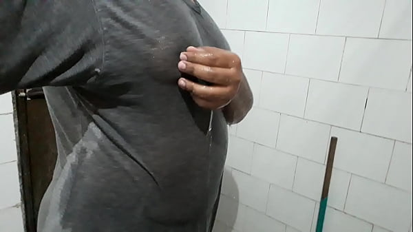 Play MP4 - Taking Bath&period;&period;&period;&period;&period;