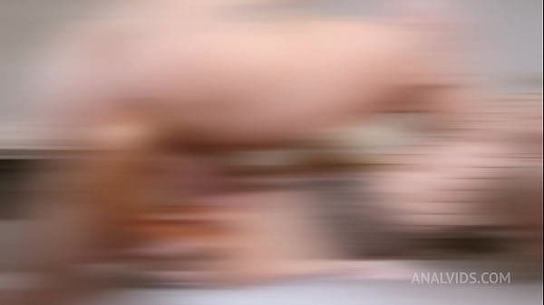 Play MP4 - Hot maid Lara De Santis - monster dildo&comma; DP and DAP with a real cock and double ended dildo LDS034